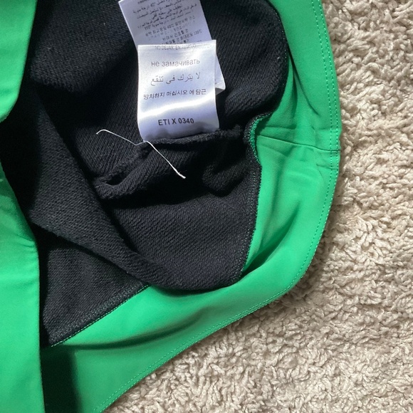 NO KA' OI SET OF LEGGINGS AND SWEATSHIRT. SIZE: 01-02 (S). COLOR: BLACK MULTI - Picture 8 of 10